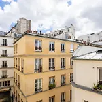 Appartement De 3 P, Baroque Et Vues Sur Toits Du Marais