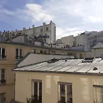Appartement De 3 P, Baroque Et Vues Sur Toits Du Marais