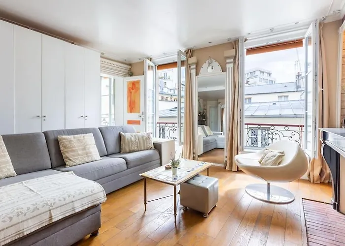 Appartement De 3 P, Baroque Et Vues Sur Toits Du Marais