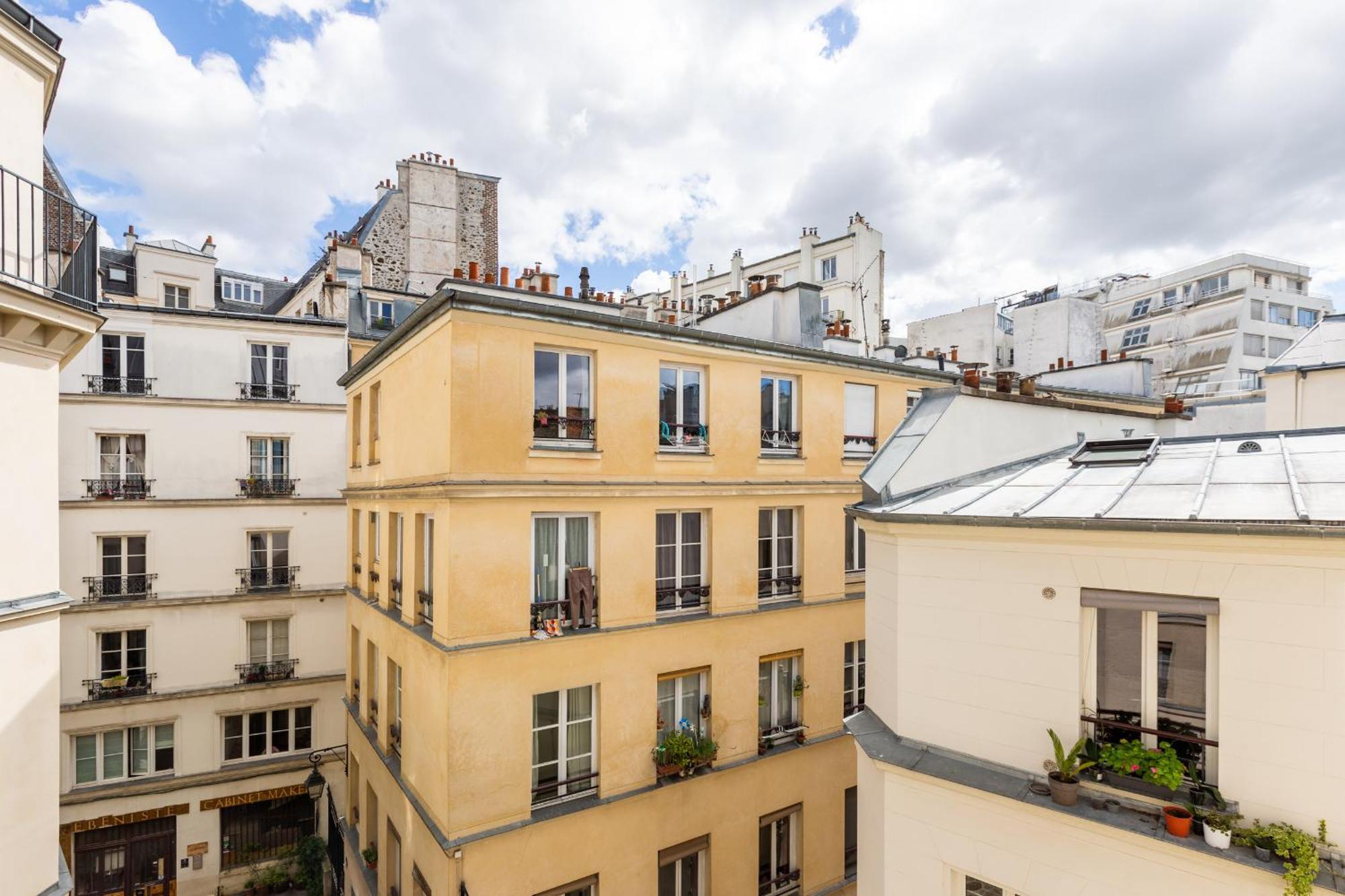 De 3 P, Baroque Et Vues Sur Toits Du Marais Parijs