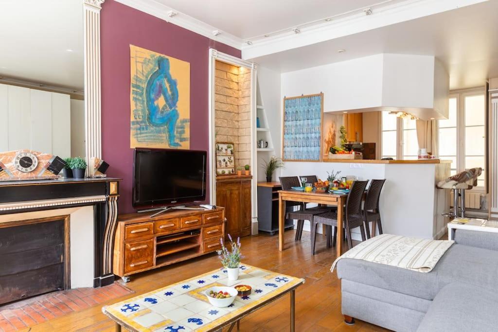 Appartement De 3 P, Baroque Et Vues Sur Toits Du Marais