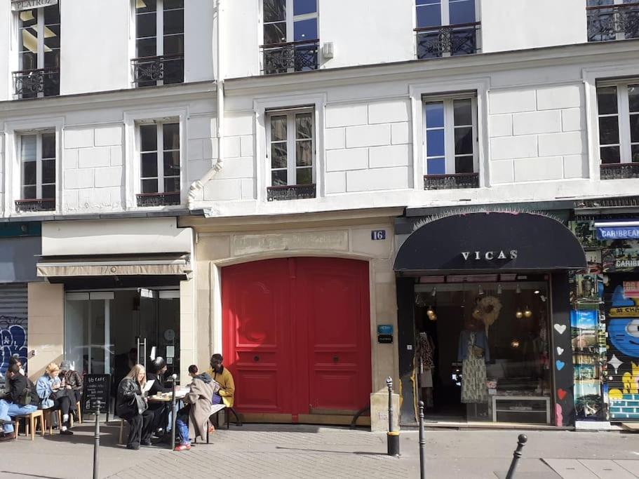 De 3 P, Baroque Et Vues Sur Toits Du Marais Parijs