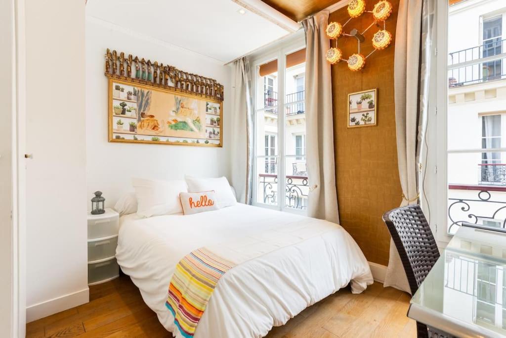 Appartement De 3 P, Baroque Et Vues Sur Toits Du Marais