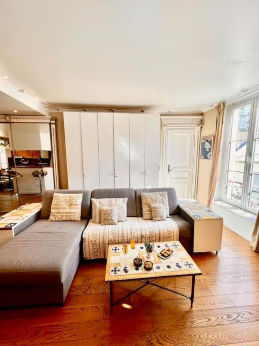 De 3 P, Baroque Et Vues Sur Toits Du Marais Appartement
